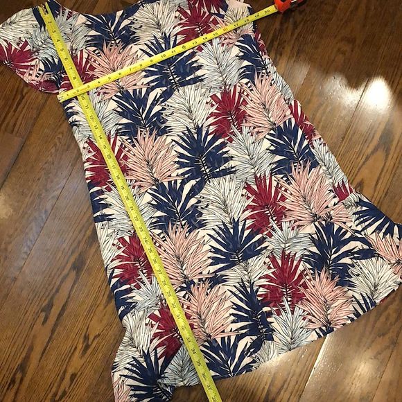 KARL LAGERFELD Paris Women’s MultiColor Flutter Sleeve Dress w. Ruffle Hem Sz 12 - Picture 10 of 13